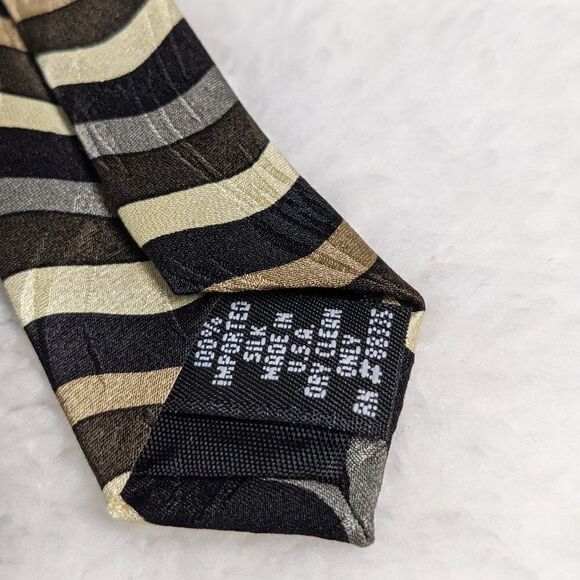 Men's Vintage Urban Canvas 100% Silk Tie Wavy Horizontal Motif - Picture 10 of 12